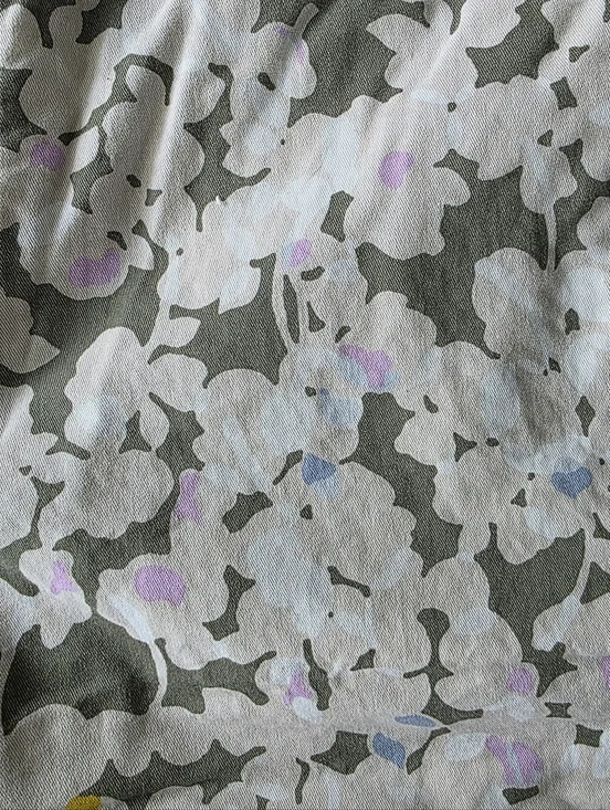 GAP Women’s Summer Shorts N Summer Azalea Floral - Picture 3 of 4